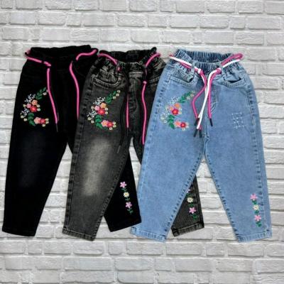 شلوار لی دخترانه گلدوزی