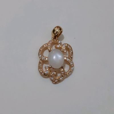 مدال آویز گلرخ