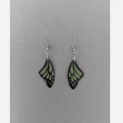 گوشواره طرح بال رزینی