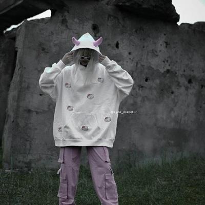 هودی سفید توکرکی هلوکیتی شاخ صورتی دخترونه زنونه