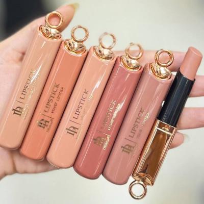 رژ لب لب جامد دهورا