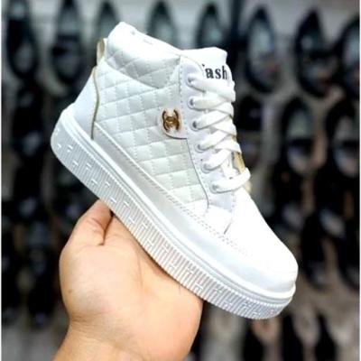 نیم بوت شنل زنانه و دخترانه کد 613 کیفیت عالی سایز 37 تا 40 رنگ سفید