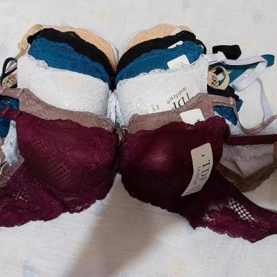 سوتین اسفنجی زنانه