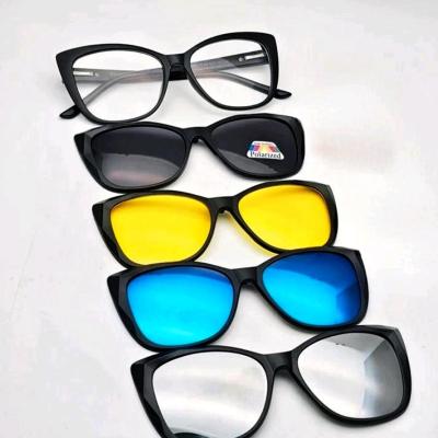 عینک زنانه کاوردار کد 2328 مدل گربه ای