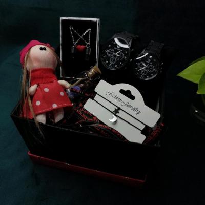 پک هدیه باکس کادویی ساعت ست زنانه مردانه گردنبند ست شیشه خون