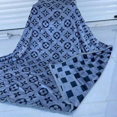 پتو دونفره مسافرتی دورو ابریشمی