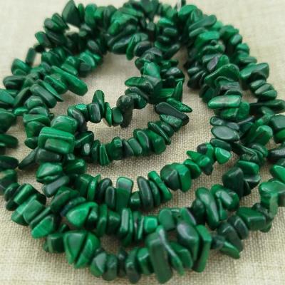 ریسه سنگ مالاکیت شکسته (طول ریسه 40 سانتیمتر است)-157934