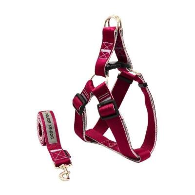 ست بند و قلاده کتفی سگ مگی پت مدل ایکس لارژ پلیس(زرشکی-نقره ای)