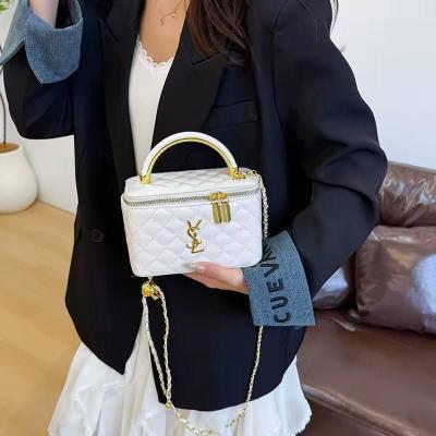 کیف صندوقی وارداتی ysl