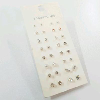 پک 16 جفتی اقتصادی گوشواره و گلگوش نگین دار در مدل های مختلف