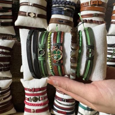 دستبند چرم طبیعی زنانه