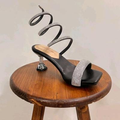 کفش مجلسی زنانه پاشنه شیشه ای