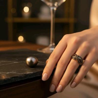 انگشتر زنانه طلا روس نگین مارکازیت مشکی