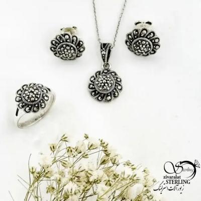 نیمست نقره سیاه قلم طرح گل نگین دار 925عیار کد 20322