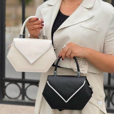 کیف میارا(B)