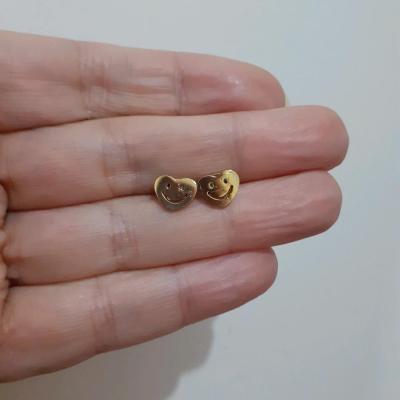 گوشواره میخی