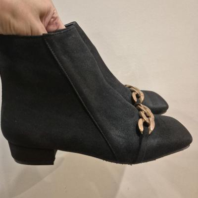 نیم بوت جیر