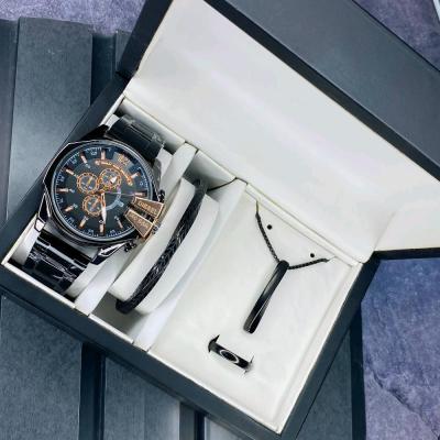 پک کادویی ساعت و دستبند مردانه