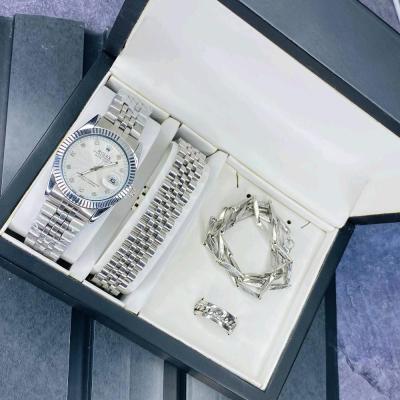 پک کادویی ساعت و دستبند مردانه