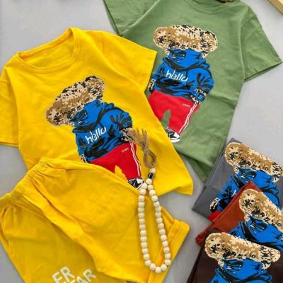 تیشرت و شلوارک