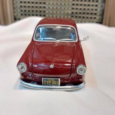 ماکت ماشین کلکسیونی فلوکس واگن 1600 مقیاس 1.24 برند مایستو