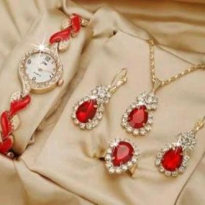 ست زیورآلات و ساعت زنانه صفحه گرد