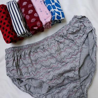 شورت نخی پنبه ای کشی سایز بزرگ زنانه