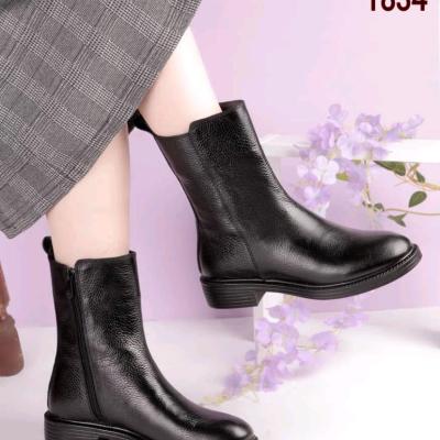 نیم بوت تمام چرم طبیعی گاوی