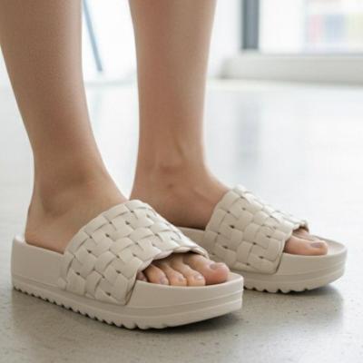 دمپایی زنانه و دخترانه مدل تارا با لژ 4 سانت