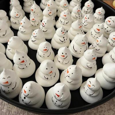 مرنگ آدم برفی با طعم وانیل