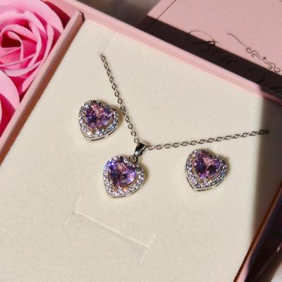 نیمست قلب صورتی