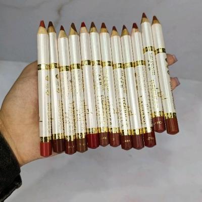 رژ لب مدادی روان