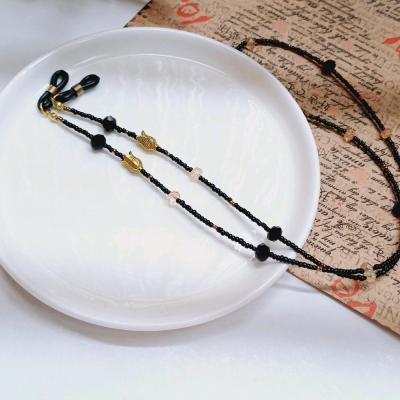 بند عینک منجوقی مشکی طلایی