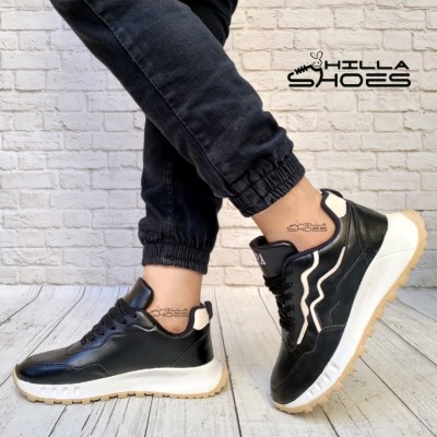 کتانی زنانه راحتی چرم مشکی لاین کرم مناسب پیاده روی