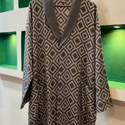 حوله تن پوش کلاه دار ژاکارد