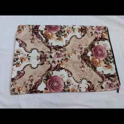 روبالشتی طلا کوب