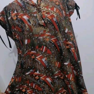 تیشرت مجلسی زنانه طلاکوب یقه کراواتی