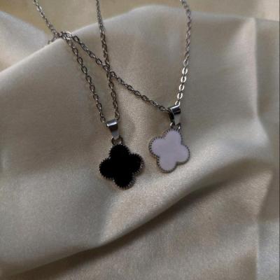 گردنبند ونکلیف