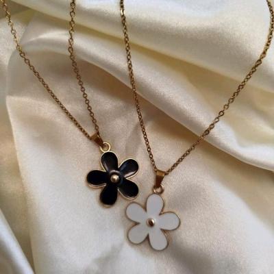 گردنبند گل طلایی