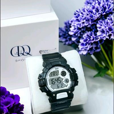 ساعت مچی مردانه دیجیتال مدل Q،Q-M132J008Y اورجینال