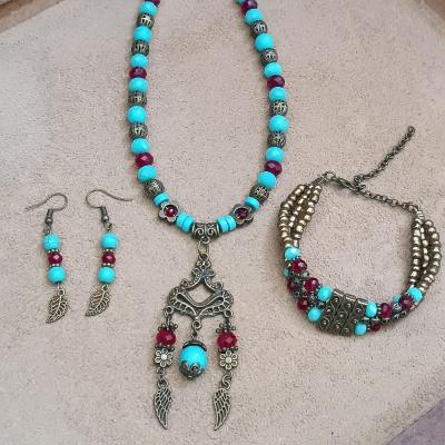 ست گردنبند و گوشواره و دستبند سنتی رنگ فیروزه و زرشکی