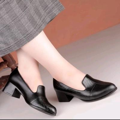 کفش پاشنه دار شطرنجی