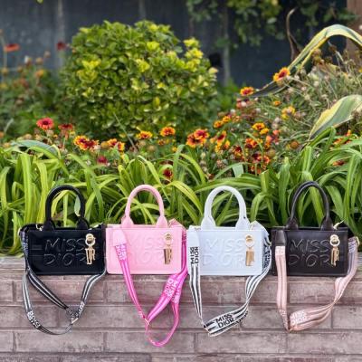 کیف وارداتی میس دیور بسیار زیبا