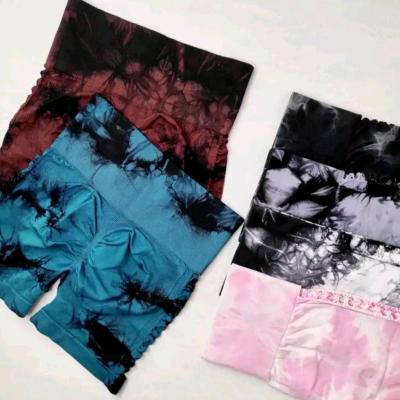 شورتک آبرنگی زابدار جنس وارداتی درجه یک باکیفیت‌و زیبا گن دار پشت چین