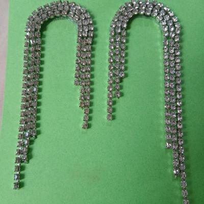 گوشواره آویزرنگ نقره‌ای