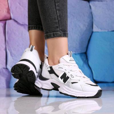 کتونی نیوبالانس طبی