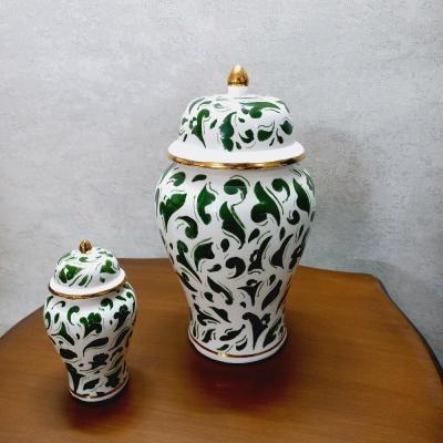 جینجر جار بزرگ و کوچک