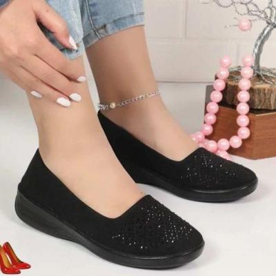 کفش زنانه راحتی مدل تینا برند چکاوک رویه ماکروفایبر نگین‌دار زیره PU سب