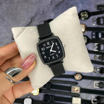 ساعت زنانه و دخترانه BOLUN