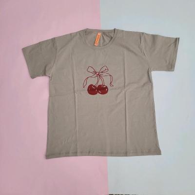 تیشرت سوپر نخ پنبه طرح آلبالو